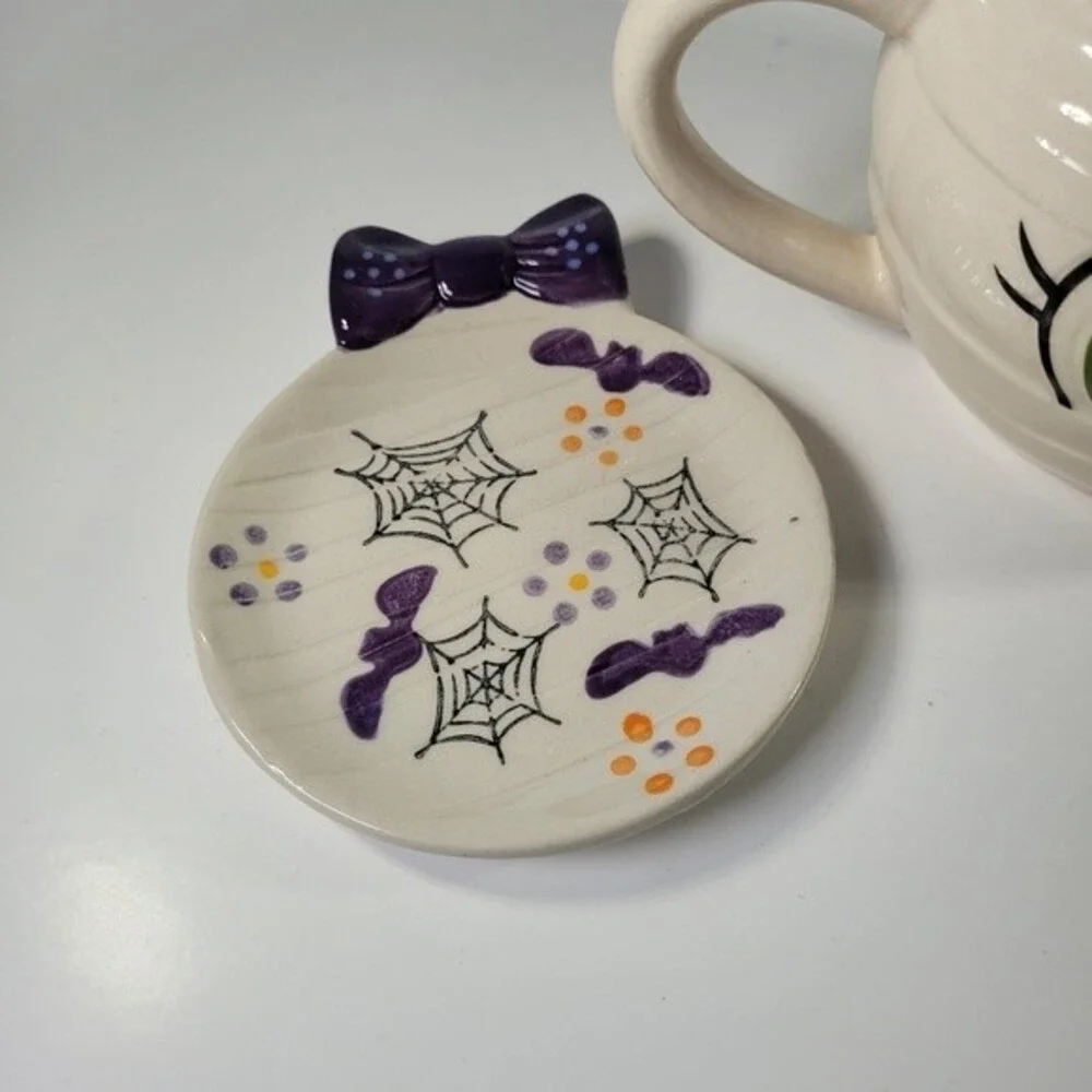 Temp-tations Mummy 16oz flip and sip mug